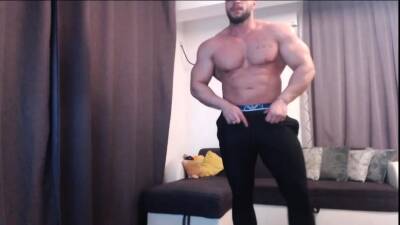 Straight amateur hunk surrenders to a gay touch - drtuber.com