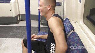 Gay in train session - gayxo.com