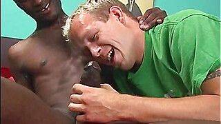 A funny white guy and a hung black stud having sex - gayxo.com